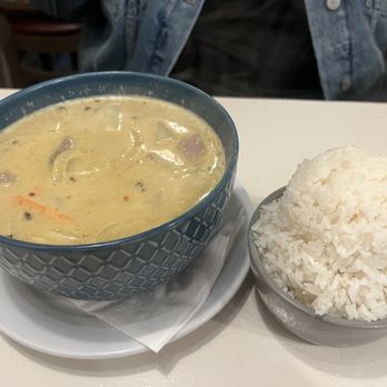 9 Thai kitchen - 50. Yellow Curry - Thai Near Me - Las Vegas, Nevada 9 Thai kitchen - 50. Yellow Curry - Thai Near Me - Las Vegas, Nevada