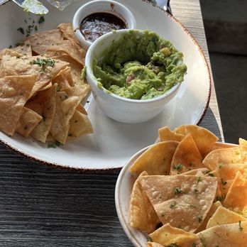 Cafe Vida - Chips & Guacamole - Breakfast & Brunch Near Me - Culver City, California Cafe Vida - Chips & Guacamole - Breakfast & Brunch Near Me - Culver City, California