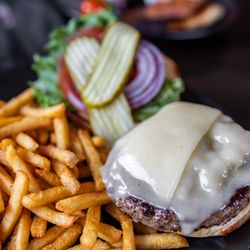Yo Mama's Grill - Bosque Burger ($14)