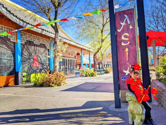 El Paso Zoo and Botanical Gardens by null