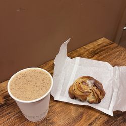 elaichi co. - 5/4/2024 karak chai + elaichi bun