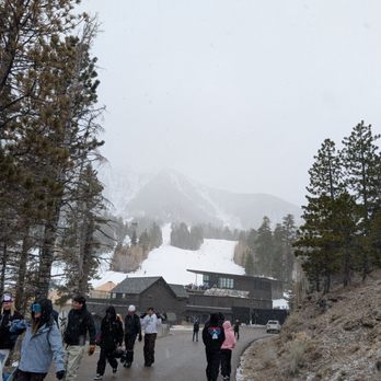 Lee Canyon - Beginning of winter storm - Ski Resorts Near Me - Las Vegas, Nevada Lee Canyon - Beginning of winter storm - Ski Resorts Near Me - Las Vegas, Nevada