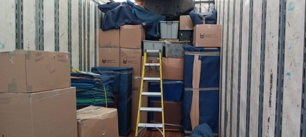 Moving Services - We strive to give our customers a stress free and happy move If your happy we are happy we are
hard working and respectful also very reliable and affordable