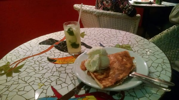 Chez Michou: Crepe, Crepe doce, Crepe salgado, Lanche, Drinks, Delivery, Búzios by null