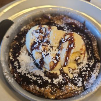 Oggi's Vista - 5/5  Loved the gooey and warmness of the cookie - Pizza Near Me - Vista, California