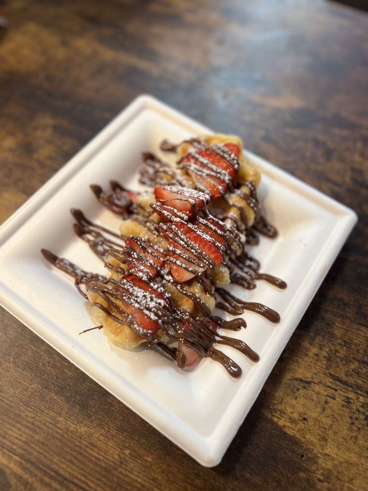 Social spots from Crepes N' Crisps