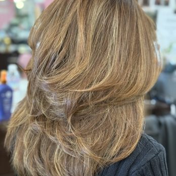 i Salon - Excellent job me, my hair look fabulous, I love it. Thank you so much for all your hard work and exễprtise - Hair Salons Near Me - Westminster, California
