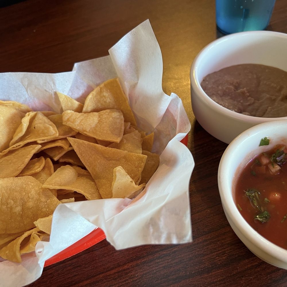 Mama Gordita's Kitchen - Chips, salsa, beans - Mexican Near Me - Dallas, Oregon Mama Gordita's Kitchen - Chips, salsa, beans - Mexican Near Me - Dallas, Oregon