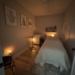SE Beauty Spa & Wellness - It's time for self-care. Experience luxury and expertise with a customized facial treatment. Relax, unwind. You deserve it!