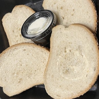 Vetta Italian Eatery - Bread - Italian Near Me - Lee's Summit, Missouri