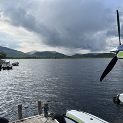 Acadian Seaplanes - Docking at dinner.