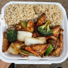 My fresh vegetables and brown rice were tasty and hot! My fresh vegetables and brown rice were tasty and hot!