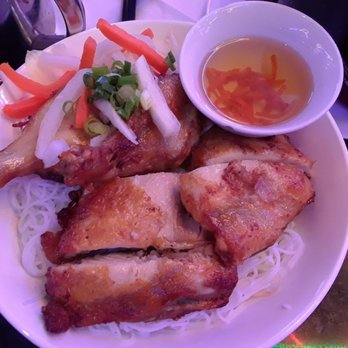 Pho Long - Bbq Chicken with Vermecelli Noodles - Vietnamese Near Me - Vancouver, British Columbia Pho Long - Bbq Chicken with Vermecelli Noodles - Vietnamese Near Me - Vancouver, British Columbia