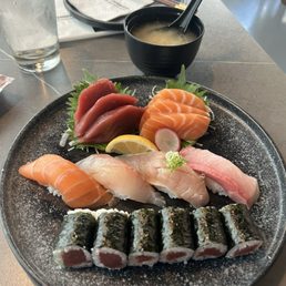 Sushi & Sashimi Combination Sushi & Sashimi Combination