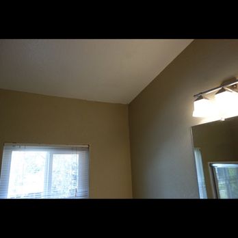 Willow Street Property Management - This a picture of a move out inspection Mark took of our bathroom in 2017. 1st tenant. No stain marks. - Property Management Near Me Willow Street Property Management - This a picture of a move out inspection Mark took of our bathroom in 2017. 1st tenant. No stain marks. - Property Management Near Me