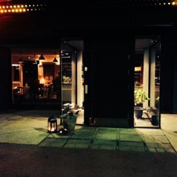 Bistro Le Garage - Bistro Le Garage - Front Door