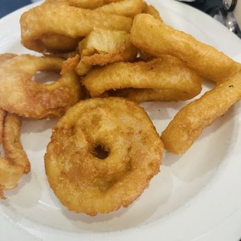 Brail's Restaurant - Onion rings - American Near Me - Eugene, Oregon