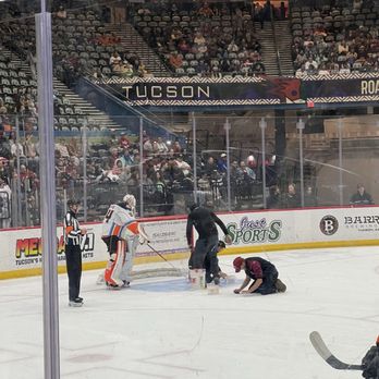 Tucson Roadrunners Hockey - Amateur Sports Teams Near Me - Tucson, Arizona