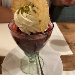 Restaurant Appenzell - Midsummers dream dessert - fresh berries and sorbet