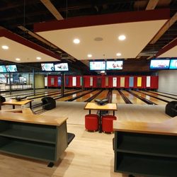 33 Elmwood - Bowling!