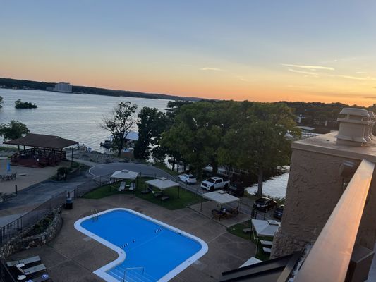 The Lodge of Four Seasons by null