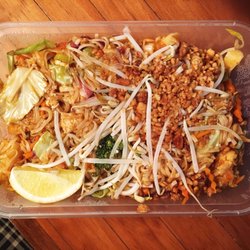 Tongtara Thai - Large vegetarian pad thai