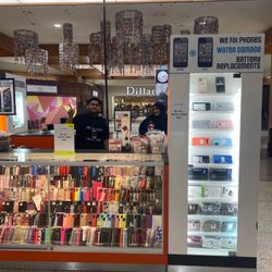Cellutions - In the mall