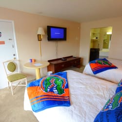 The Micanopy Inn - Florida Gators Sports Theme Room
