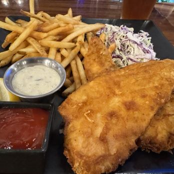 Napali Brewing - Fish n chips plate - Brewpubs Near Me - Kapaʻa, Hawaii