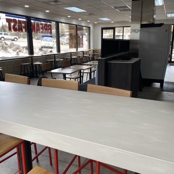 Wendy's - Dining room - Fast Food Near Me - Woodland Park, Colorado
