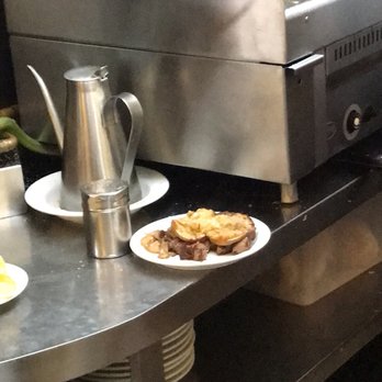El Vaso de Oro - Sirloin with foie gras is a must!! - Tapas Bars Near Me - Barcelona, B