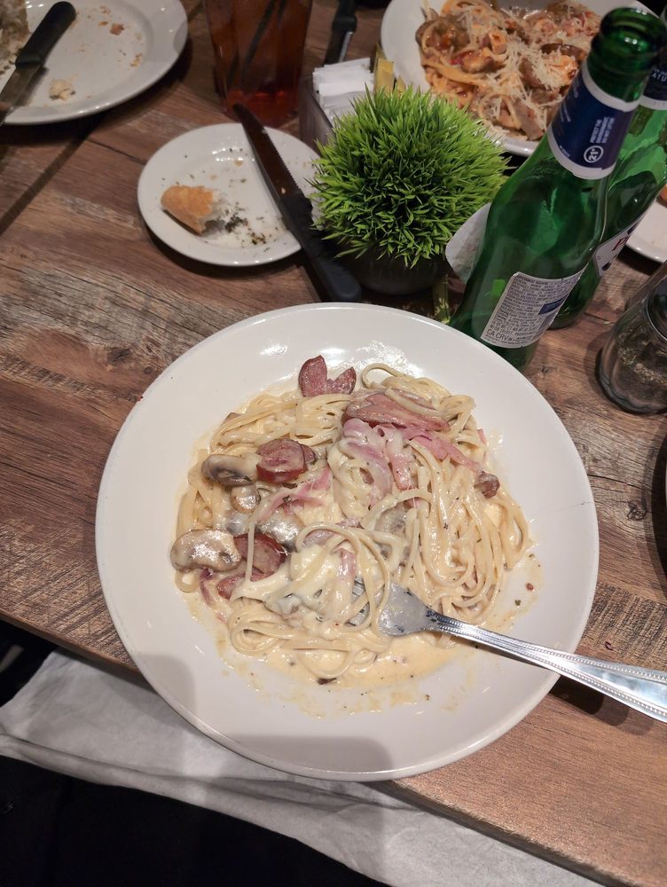 Olive Pit A Pasta House Logo