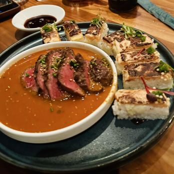 Earls Kitchen + Bar - Sushi and steak - New American Near Me - Bellevue, Washington Earls Kitchen + Bar - Sushi and steak - New American Near Me - Bellevue, Washington