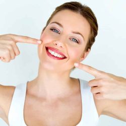 Teeth Whitening by Tovani - Zoom Teeth Whitening in Windsor by Donna Tovani Windsor California, Whiter Teeth with Zoom Teeth Whitening.