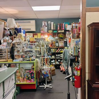 Jeremiah's Antique Shops - Antiques Near Me - Putnam, Connecticut