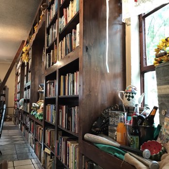 StorieBook Cafe - Delis Near Me - Glen Rose, Texas