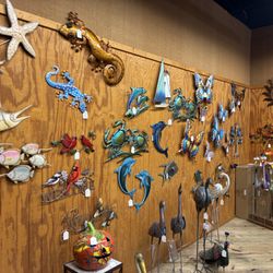 Kites Unlimited - Yard art to hang on your patio