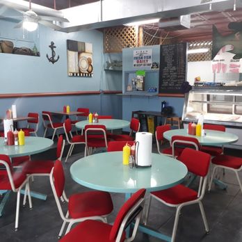 River Fish Market - Restaurant seating - Seafood Markets Near Me - Birmingham, Alabama River Fish Market - Restaurant seating - Seafood Markets Near Me - Birmingham, Alabama