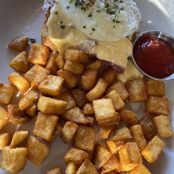 Culinary Dropout - Kentucky Hot Brown* - New American Near Me - Gilbert, Arizona Culinary Dropout - Kentucky Hot Brown* - New American Near Me - Gilbert, Arizona