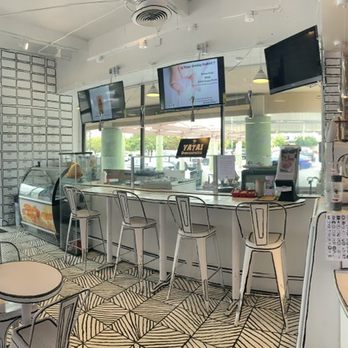 Oko Cafe - This place is awesome it's kind a like the wonderland fantasy meets anime in such a delicate manner love it - Cafes Near Me - Gardena, California