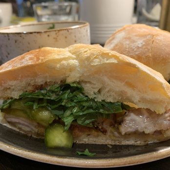 STOCK FOOD & DRINK - Pork belly sandwich - Cafes Near Me - Banff, Alberta STOCK FOOD & DRINK - Pork belly sandwich - Cafes Near Me - Banff, Alberta