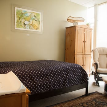Pacifica Family Maternity Center - Postpartum Room - Midwives Near Me - Berkeley, California Pacifica Family Maternity Center - Postpartum Room - Midwives Near Me - Berkeley, California