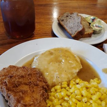 Bob Evans - Hand breaded chicken with mashed potatoes and corn - Breakfast & Brunch Near Me - Jacksonville, Florida Bob Evans - Hand breaded chicken with mashed potatoes and corn - Breakfast & Brunch Near Me - Jacksonville, Florida