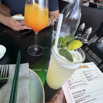 Tipsy dumpling - Virgin mojito and tipsy spritz - Cocktail Bars Near Me - Greenbrae, California Tipsy dumpling - Virgin mojito and tipsy spritz - Cocktail Bars Near Me - Greenbrae, California