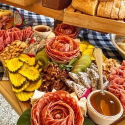 No 10 Eatery - charcuterie art
