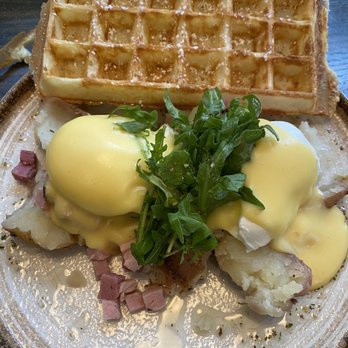 Le Petit Belge - Breakfast & Brunch Near Me - Vancouver, British Columbia