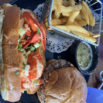 JavaMoon Rises - Lobster roll surf and turf - American Near Me - Millstone Township, New Jersey
