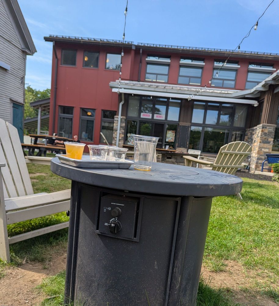 Smuttynose Brewing - Tasting Bar - vineyard in Hampton, NH