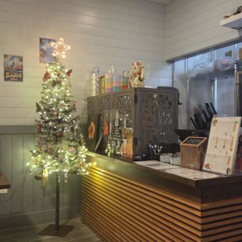 Pinto Thai Bistro - Warm welcome in the holiday spirit! - Thai Near Me - Jacksonville Beach, Florida