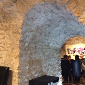Le Caveau des Lys - French Near Me - Fontainebleau, 77 Le Caveau des Lys - French Near Me - Fontainebleau, 77